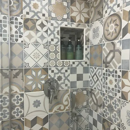 77 * Neapel
