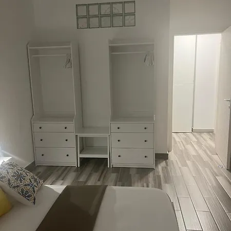 77 Lägenhet Neapel