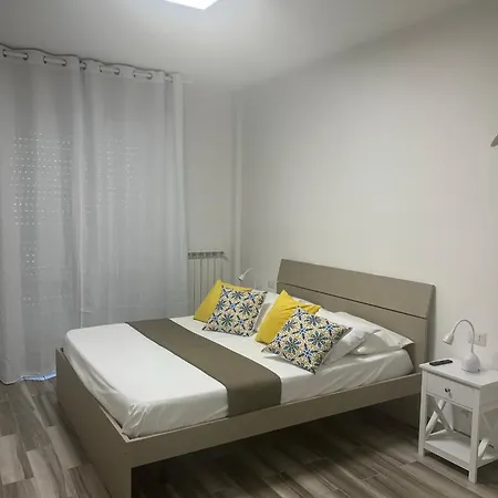 77 Neapel